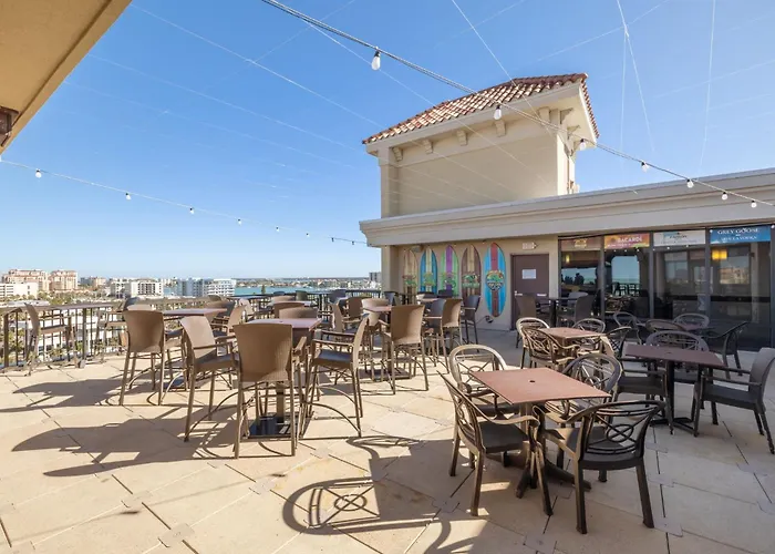 Pier House 60 Clearwater Beach Marina Hotel